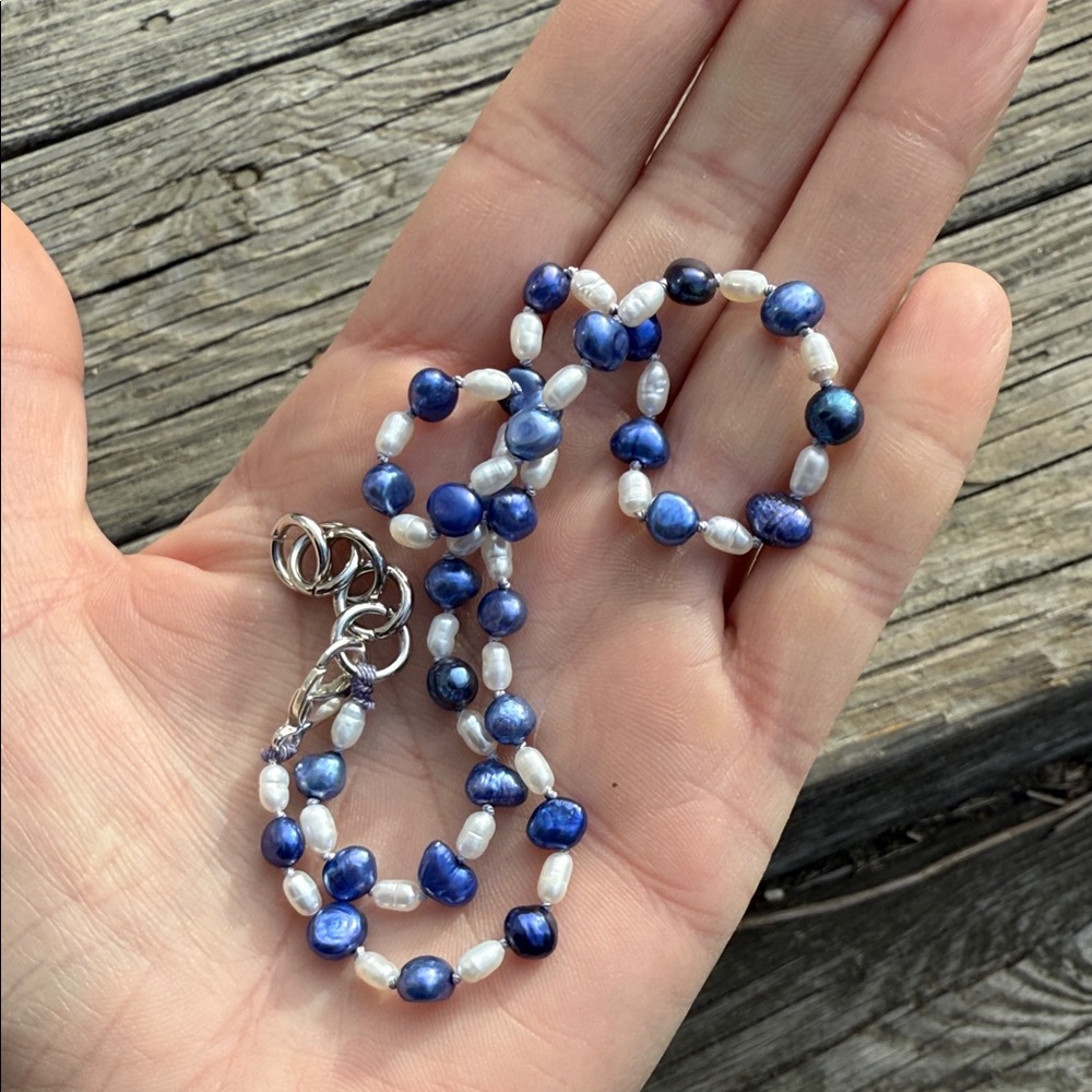Elegant Blue and white Pearl Necklace
